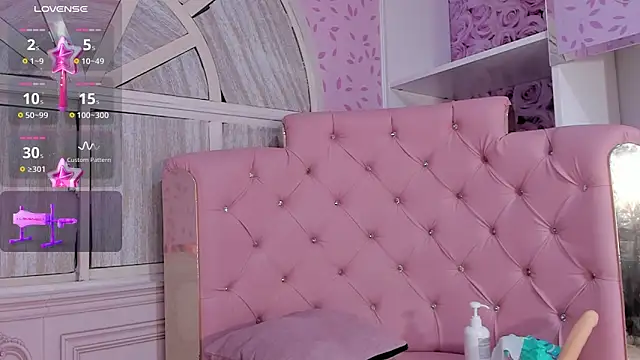 Snapshot of valentina_cortes72 chatting on 13, 9, 2025 valentina cortes72 online show from 13, 9, 2025
