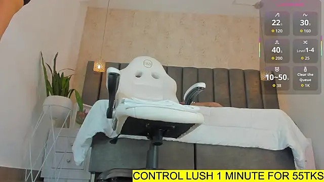 Snapshot of Liinda_Saenz chatting on 22, 9, 2025 Liinda Saenz online show from 22, 9, 2025