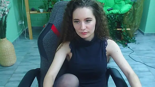 Snapshot of Miss_Barbara_ chatting on 1, 2, 2025 Miss Barbara online show from 1, 2, 2025