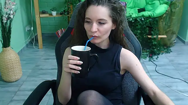 Snapshot of Miss_Barbara_ chatting on 7, 2, 2025 Miss Barbara online show from 7, 2, 2025