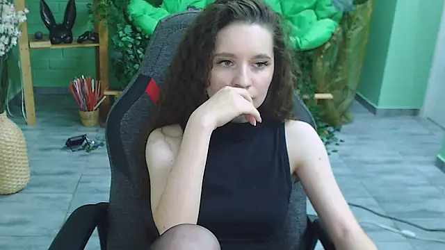 Snapshot of Miss_Barbara_ chatting on 20, 2, 2025 Miss Barbara online show from 20, 2, 2025
