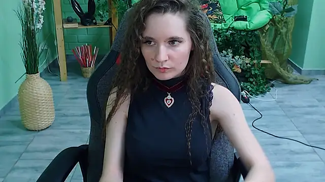 Snapshot of Miss_Barbara_ chatting on 5, 3, 2025 Miss Barbara online show from 5, 3, 2025