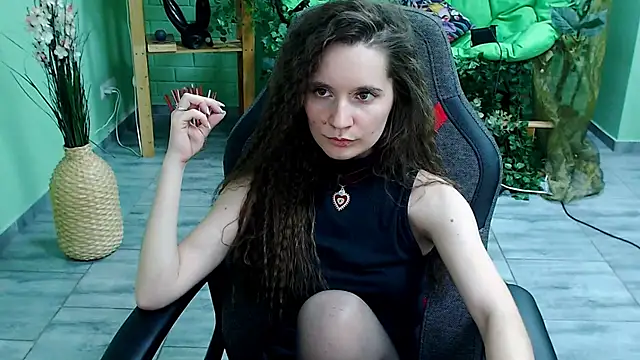 Snapshot of Miss_Barbara_ chatting on 12, 3, 2025 Miss Barbara online show from 12, 3, 2025