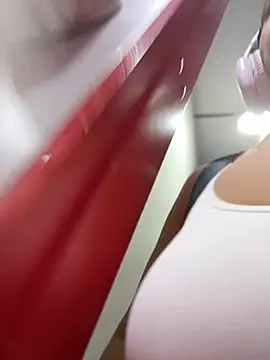 Nathcurly  online show from 15, 2, 2025