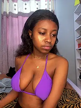 Snapshot of hot_daily chatting on 24, 11, 2025 hot daily online show from 24, 11, 2025