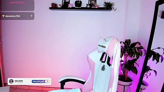 Snapshot of kali_ka_ chatting on 15, 11, 2025 kali ka online show from 15, 11, 2025