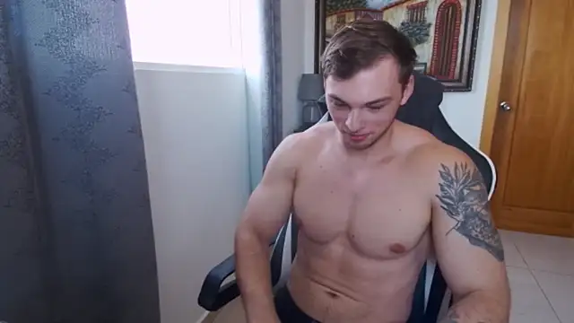 Snapshot of YourHotGreg chatting on 28, 9, 2025 YourHotGreg online show from 28, 9, 2025