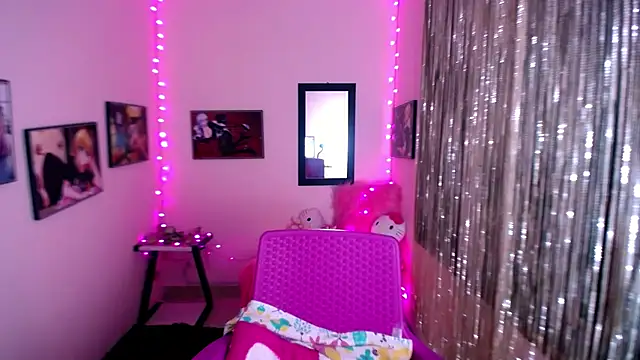 Cristal w online show from 6, 2, 2025