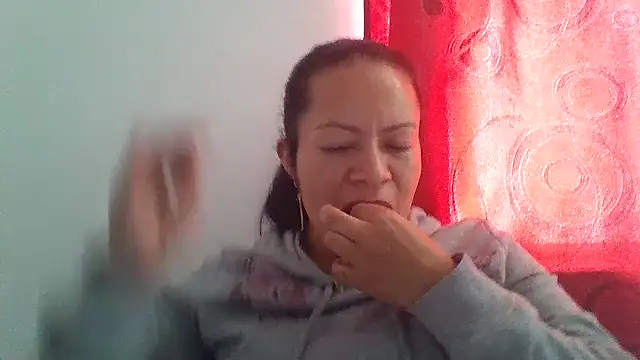 Cristal w online show from 11, 3, 2025