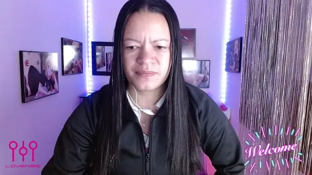 Cristal w online show from 11, 9, 2025