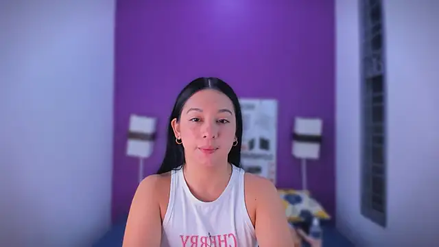 Lila Pinky online show from 10, 11, 2025