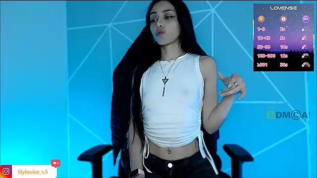 lilylouisee online show from 13, 6, 2026