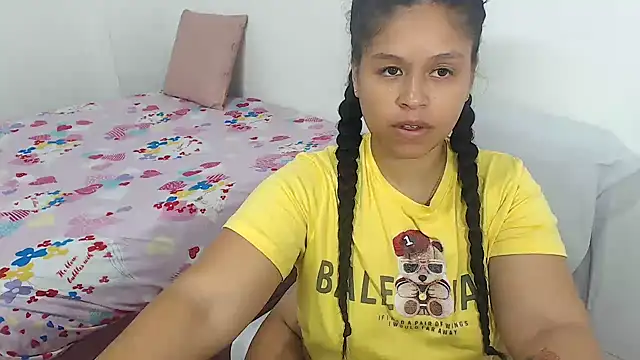 Snapshot of Hazel_donna chatting on 12, 5, 2026 Hazel donna online show from 12, 5, 2026
