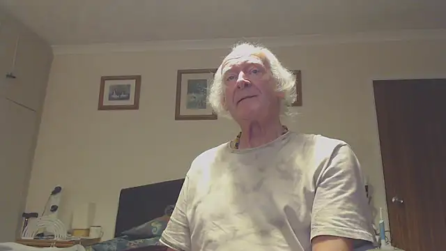 Snapshot of WaverlyKernow chatting on 20, 12, 2024 WaverlyKernow online show from 20, 12, 2024