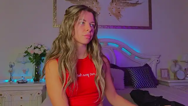 Snapshot of Real_Tini chatting on 7, 10, 2025 Real Tini online show from 7, 10, 2025