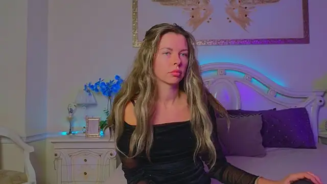 Snapshot of Real_Tini chatting on 17, 10, 2025 Real Tini online show from 17, 10, 2025