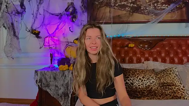 Snapshot of Real_Tini chatting on 1, 11, 2025 Real Tini online show from 1, 11, 2025