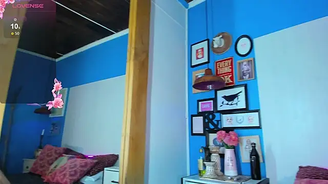 Snapshot of ElianFoxter chatting on 27, 12, 2024 ElianFoxter online show from 27, 12, 2024