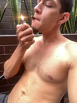 Snapshot of ElianFoxter chatting on 15, 10, 2025 ElianFoxter online show from 15, 10, 2025