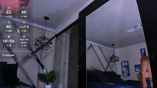 Snapshot of ElianFoxter chatting on 8, 11, 2025 ElianFoxter online show from 8, 11, 2025