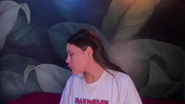 Snapshot of sweett_dirty chatting on 5, 2, 2025 sweett dirty online show from 5, 2, 2025