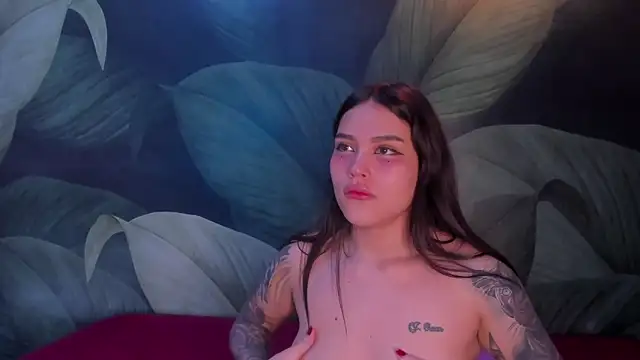 Snapshot of sweett_dirty chatting on 5, 2, 2025 sweett dirty online show from 5, 2, 2025