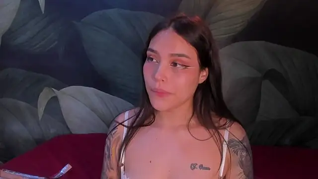 Snapshot of sweett_dirty chatting on 8, 3, 2025 sweett dirty online show from 8, 3, 2025