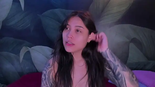 Snapshot of sweett_dirty chatting on 17, 12, 2025 sweett dirty online show from 17, 12, 2025