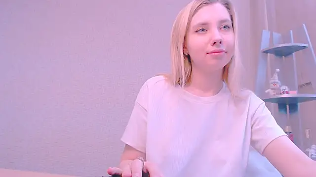 Snapshot of AliceFire_ chatting on 28, 1, 2025 AliceFire online show from 28, 1, 2025