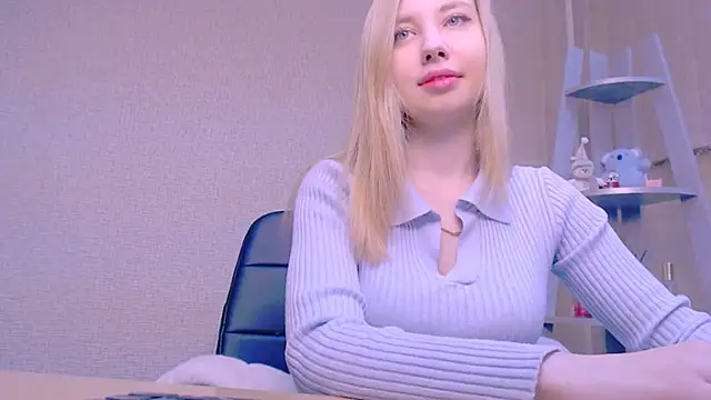 Snapshot of AliceFire_ chatting on 12, 2, 2025 AliceFire online show from 12, 2, 2025