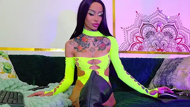 Snapshot of PandoraVolkov chatting on 4, 12, 2025 PandoraVolkov online show from 4, 12, 2025