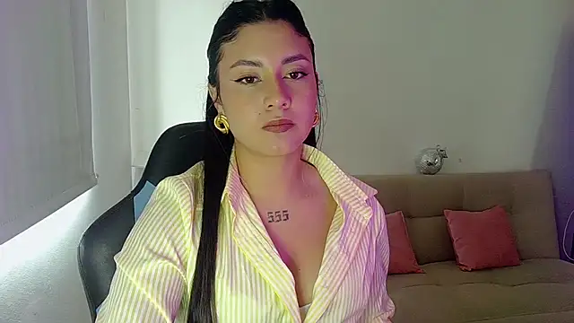 Lia 14  online show from 23, 7, 2026
