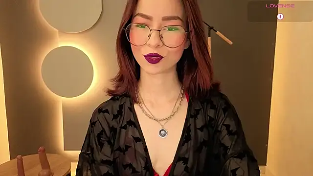 Snapshot of rosse_98_ chatting on 2, 11, 2025 rosse 98 online show from 2, 11, 2025