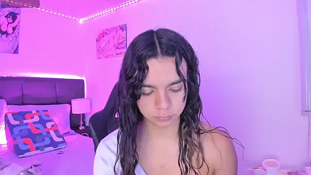 Snapshot of Megan_Miles02 chatting on 13, 11, 2025 Megan Miles02 online show from 13, 11, 2025