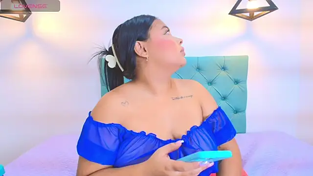 Emily cooper20 online show from 12, 3, 2025