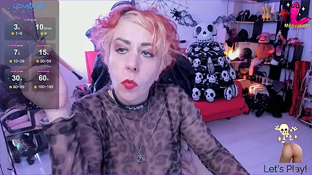 Snapshot of GinaMiracle chatting on 5, 11, 2025 GinaMiracle online show from 5, 11, 2025