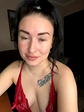 Snapshot of Roxana_Bell chatting on 1, 11, 2025 Roxana Bell online show from 1, 11, 2025