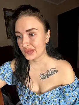 Snapshot of Roxana_Bell chatting on 13, 11, 2025 Roxana Bell online show from 13, 11, 2025