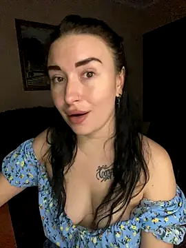 Snapshot of Roxana_Bell chatting on 25, 11, 2025 Roxana Bell online show from 25, 11, 2025