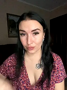 Snapshot of Roxana_Bell chatting on 2, 12, 2025 Roxana Bell online show from 2, 12, 2025