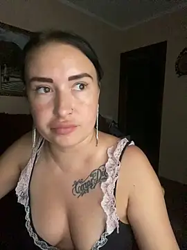 Snapshot of Roxana_Bell chatting on 11, 6, 2026 Roxana Bell online show from 11, 6, 2026