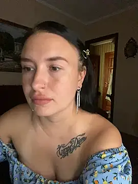 Snapshot of Roxana_Bell chatting on 13, 6, 2026 Roxana Bell online show from 13, 6, 2026