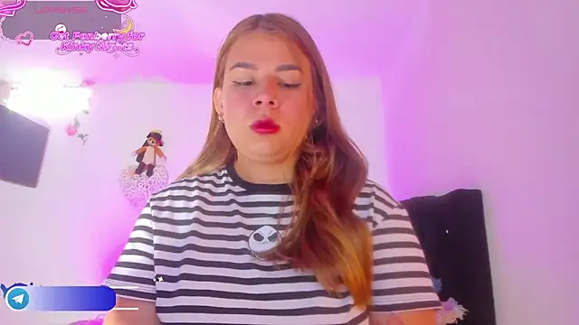 Snapshot of little_tifanny82 chatting on 16, 12, 2025 little tifanny82 online show from 16, 12, 2025