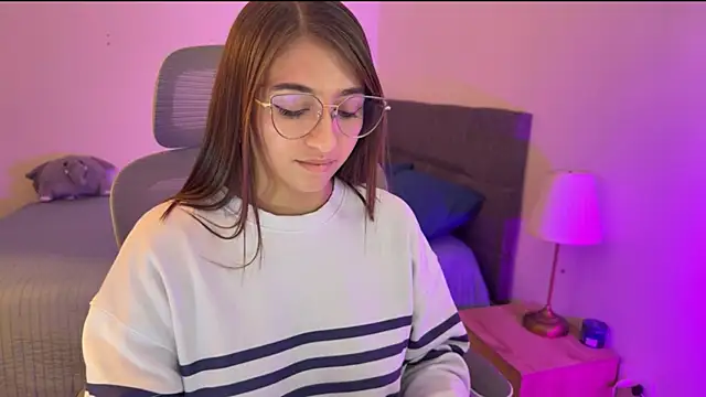 zoe moon18 online show from 21, 10, 2025