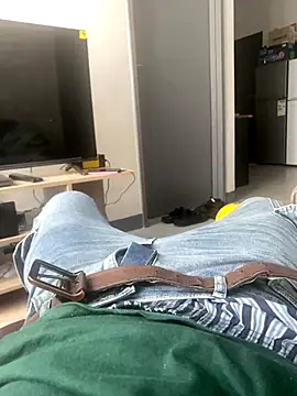 Snapshot of liluxxx32 chatting on 1, 12, 2025 liluxxx32 online show from 1, 12, 2025