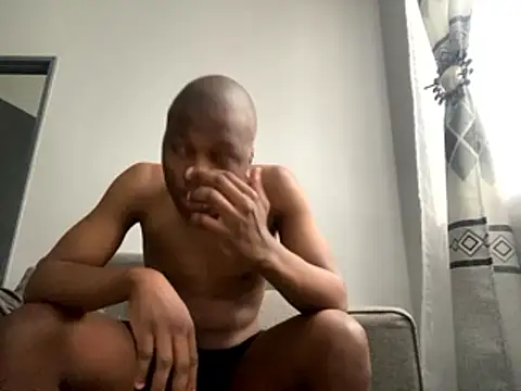 Snapshot of liluxxx32 chatting on 14, 1, 2026 liluxxx32 online show from 14, 1, 2026