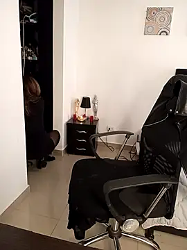 tata laima   online show from 20, 1, 2025