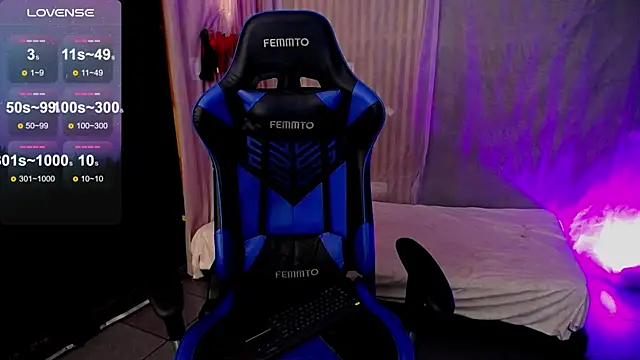 Snapshot of BLACKTSUKI7_ chatting on 3, 2, 2025 BLACKTSUKI7 online show from 3, 2, 2025