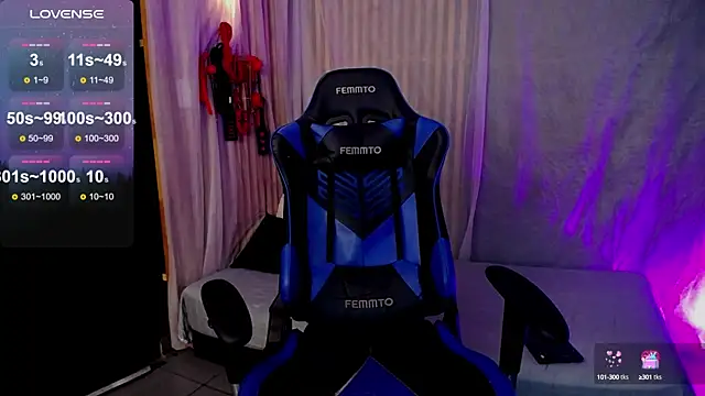 Snapshot of BLACKTSUKI7_ chatting on 8, 2, 2025 BLACKTSUKI7 online show from 8, 2, 2025