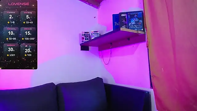 Snapshot of BLACKTSUKI7_ chatting on 2, 10, 2025 BLACKTSUKI7 online show from 2, 10, 2025